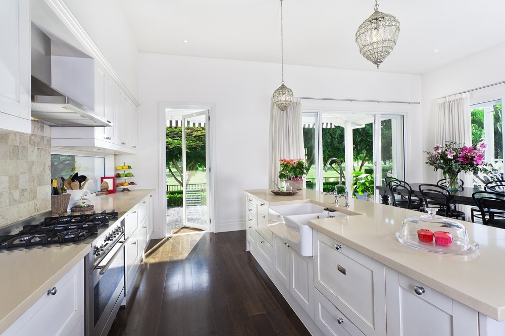 Add the Perfect Tropical Vibe to Your Kitchen Remodeling in Atlanta